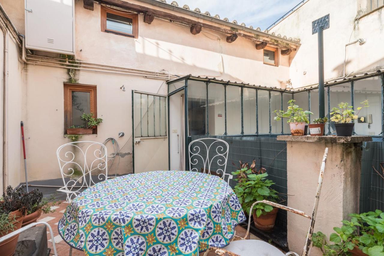 Cozy Wooden Apt In Piazza Navona Appartement Rome Buitenkant foto